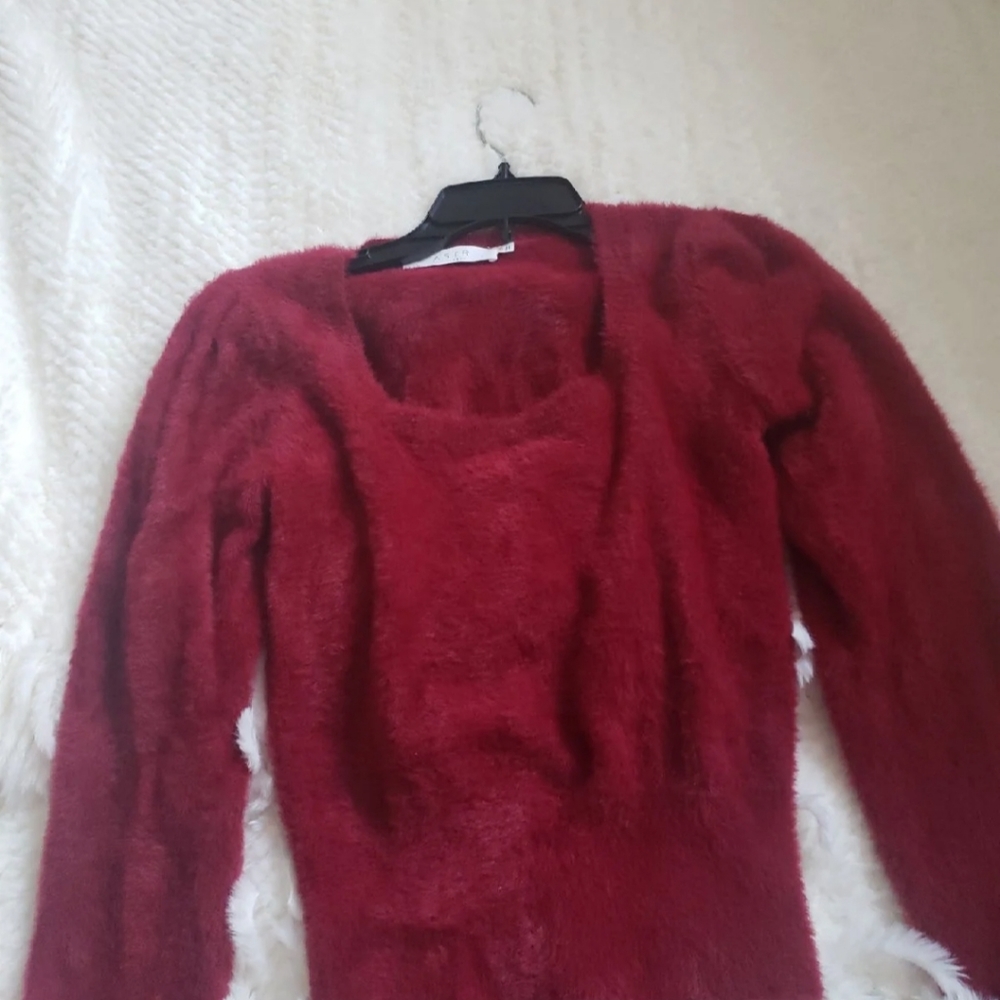 NEW SWEATER - Picture 2 of 3